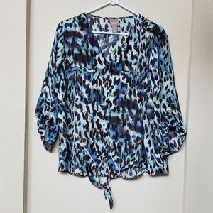 Chico’s Blue Leopard Print V-Neck Button Front 3/4 Tab Sleeve Top w/ Tie Size 2
